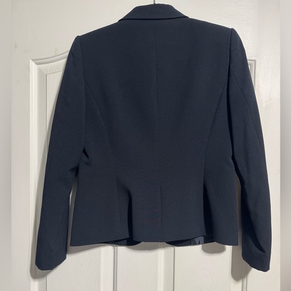 Calvin Klein Blazer 2 button Navy Blue Shoulder Pads Satin Lined Size 4 - Picture 2 of 14